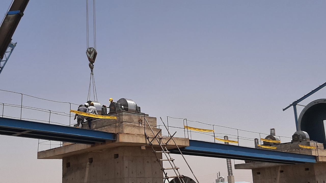 آغاز عملیات نصب غلطک های کوره دوار